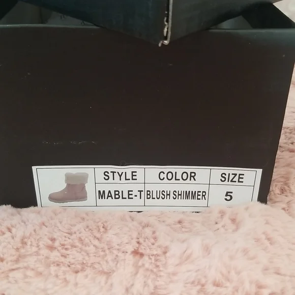 TAHARI Blush Shimmer Size 5 Toddler Boot NIB - Picture 3 of 8